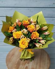 Букет цветов из:  Альстромерии и Розы в Шумихе