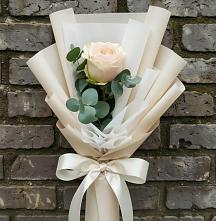 Букет цветов из:  Розы #REPLACE_PRED# Шумихе