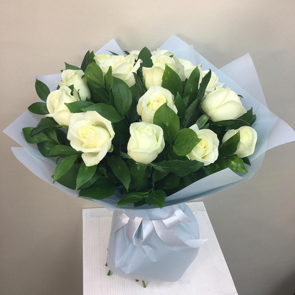 Букет 15 Белых роз Проуд в Шумихе