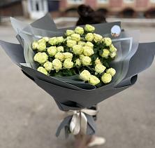 Букет Белые кустовые розы Солинеро в Шумихе