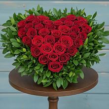 Цветочная композиция из Розы в виде сердца в Шумихе