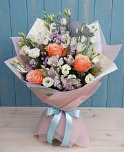 Букет цветов из:  Лизиантусы, Розы, Альстромерии и Гипсофила в Шумихе