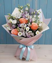 Букет цветов из:  Лизиантусы, Розы, Альстромерии и Гипсофила в Шумихе