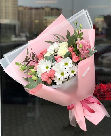 Букет цветов из: Розы, Лизиантусы и Хризантемы в Шумихе