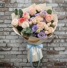 Букет цветов из:  Розы, Лизиантусы и Гвоздики #REPLACE_PRED# Шумихе